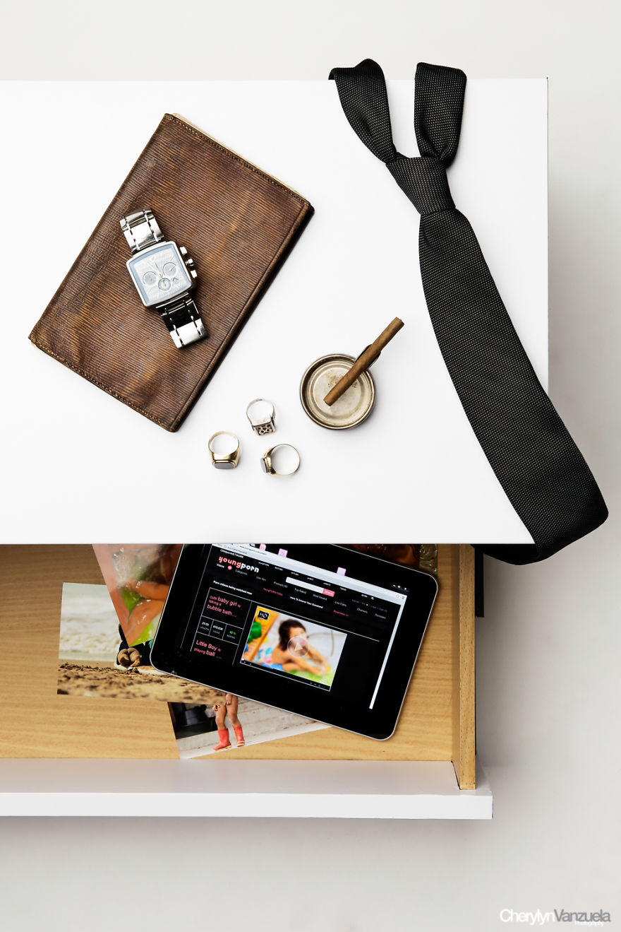 Privacy!? Provocative Photos Question The Borders Of Our Private Worlds