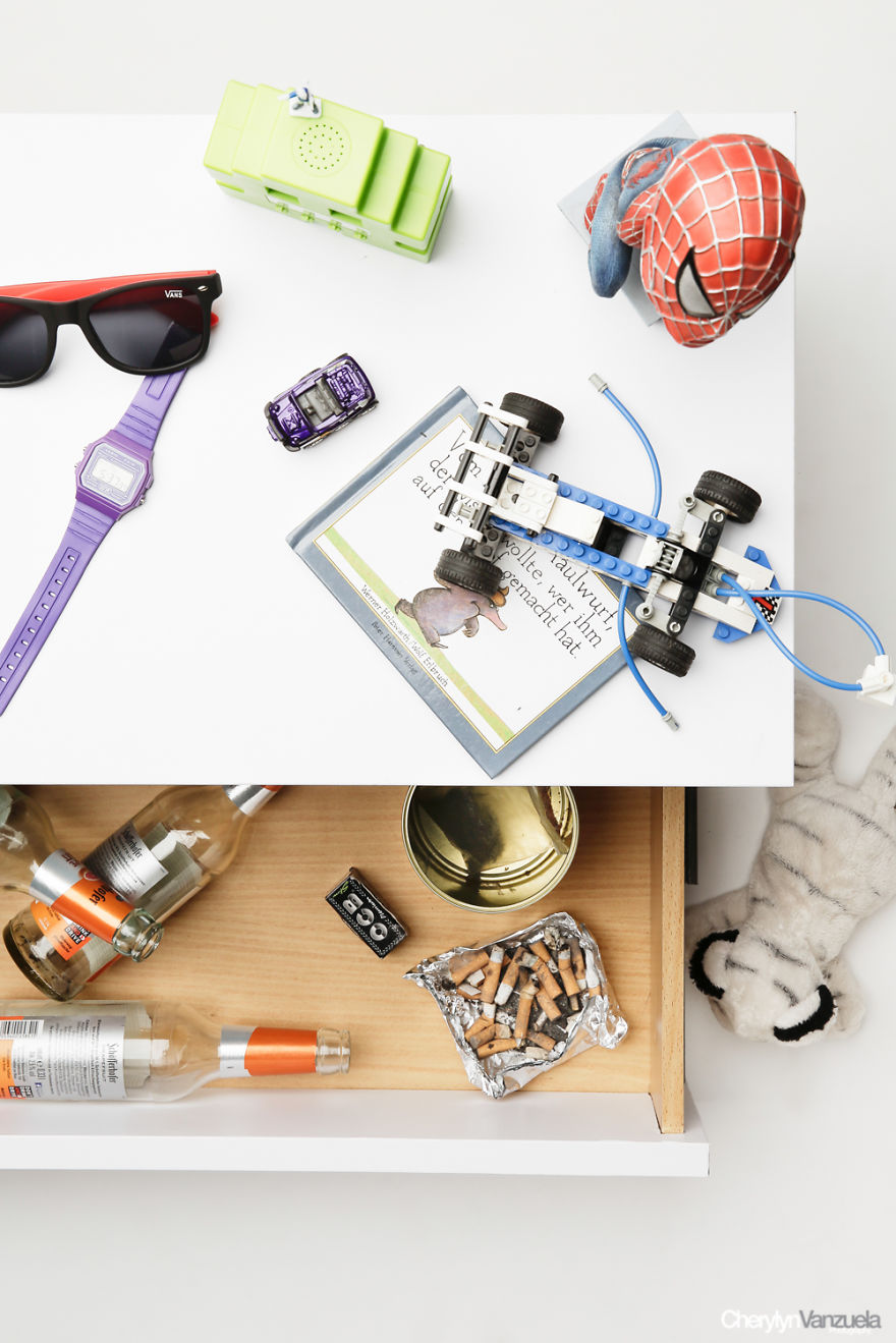 Privacy!? Provocative Photos Question The Borders Of Our Private Worlds