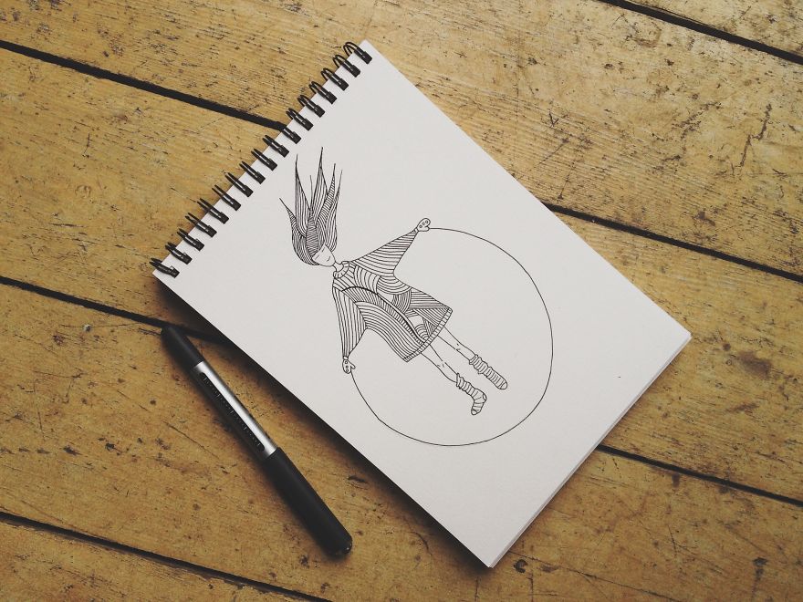 Quickie Black Ink Pen Doodles: Patternized Objects And Animals