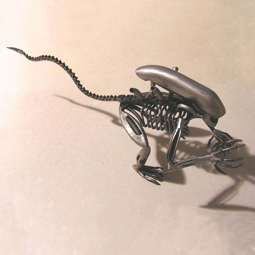 I Recycle Old Motorbike Parts Into Steampunk Animal Sculptures I Recycle Old Motorbike Parts Into Steampunk Animal Sculptures