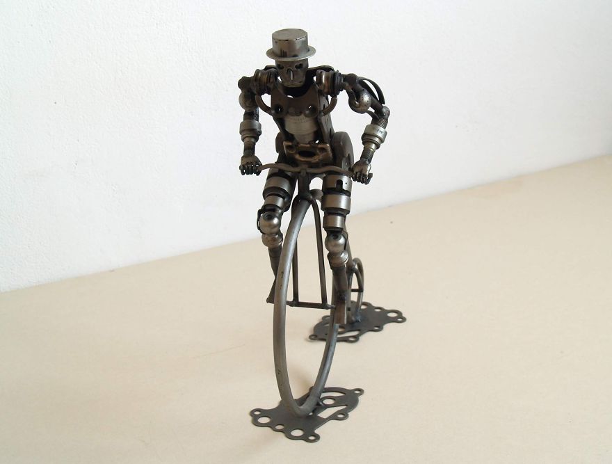 I Recycle Old Motorbike Parts Into Steampunk Animal Sculptures