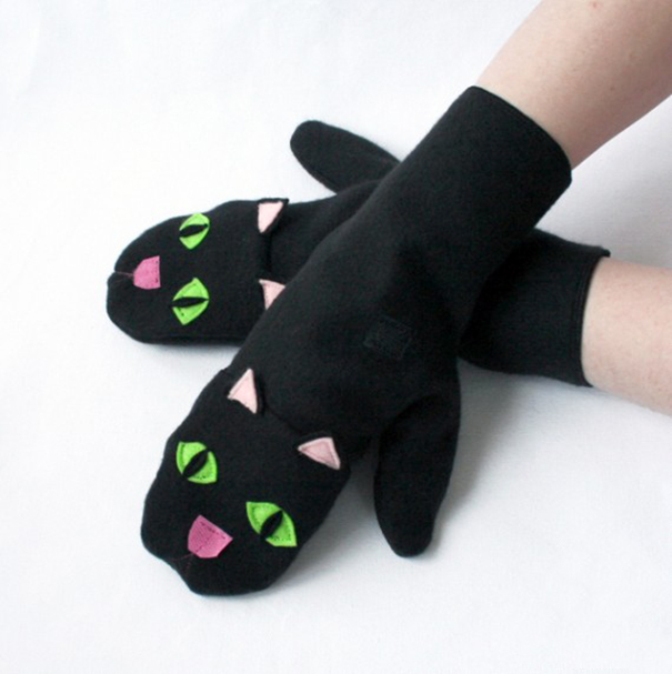 Black Cat Mittens