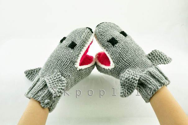 Shark Mittens