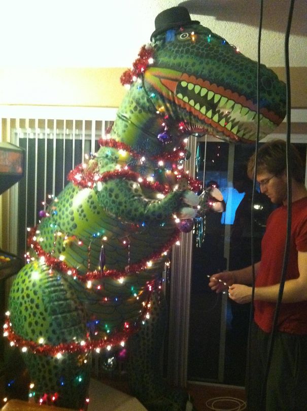 T-rex Christmas Tree