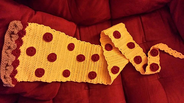 Pizza Scarf