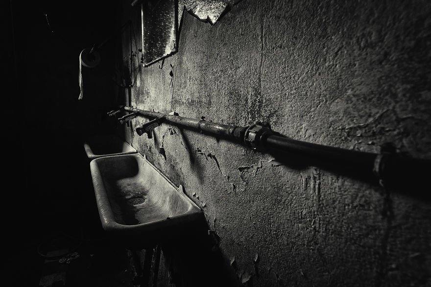 My Photography Series About Dark Decayed Rooms