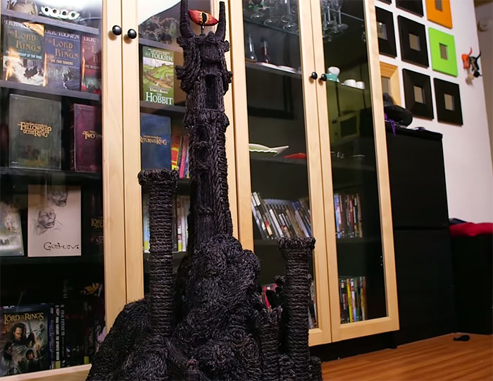 hobbit-cat-litter-box-sauron-scratch-tower-superfan-builds-111 hobbit-cat-litter-box-sauron-scratch-tower-superfan-builds-111