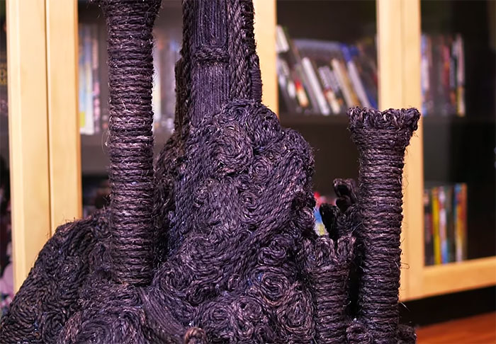 hobbit-cat-litter-box-sauron-scratch-tower-superfan-builds-112