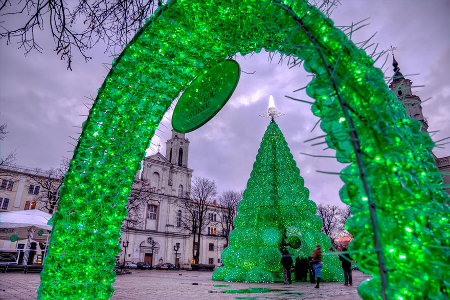 kaunas-christmas-tree-cloud-5