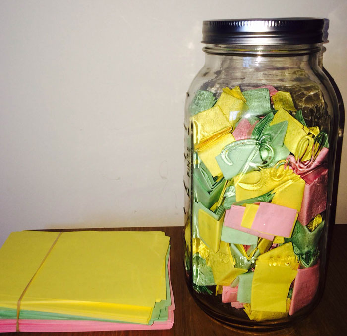 Perfect Boyfriend Puts 365 Love Notes In A Jar For His Girlfriend To Read A...