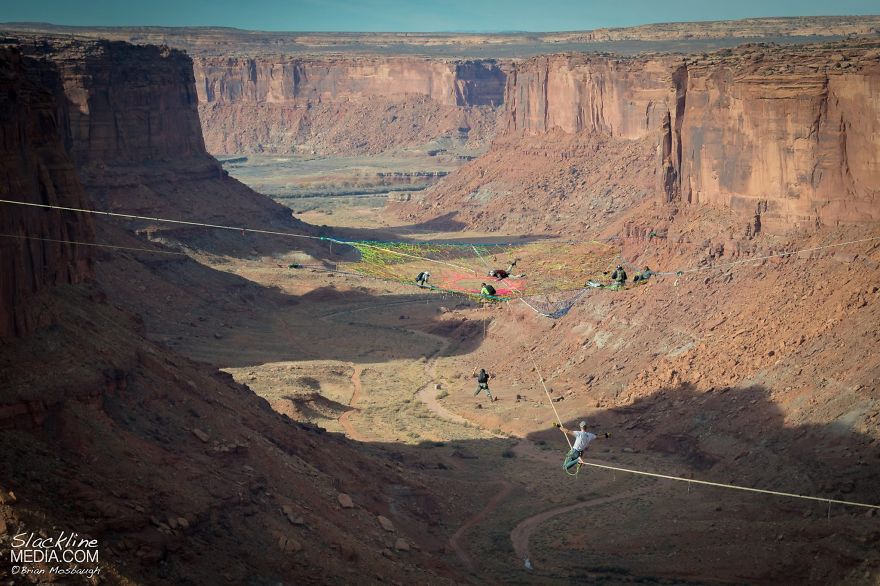 Daredevils Put A Handmade Net 400 ft Up And 200 ft From The Cliffs 