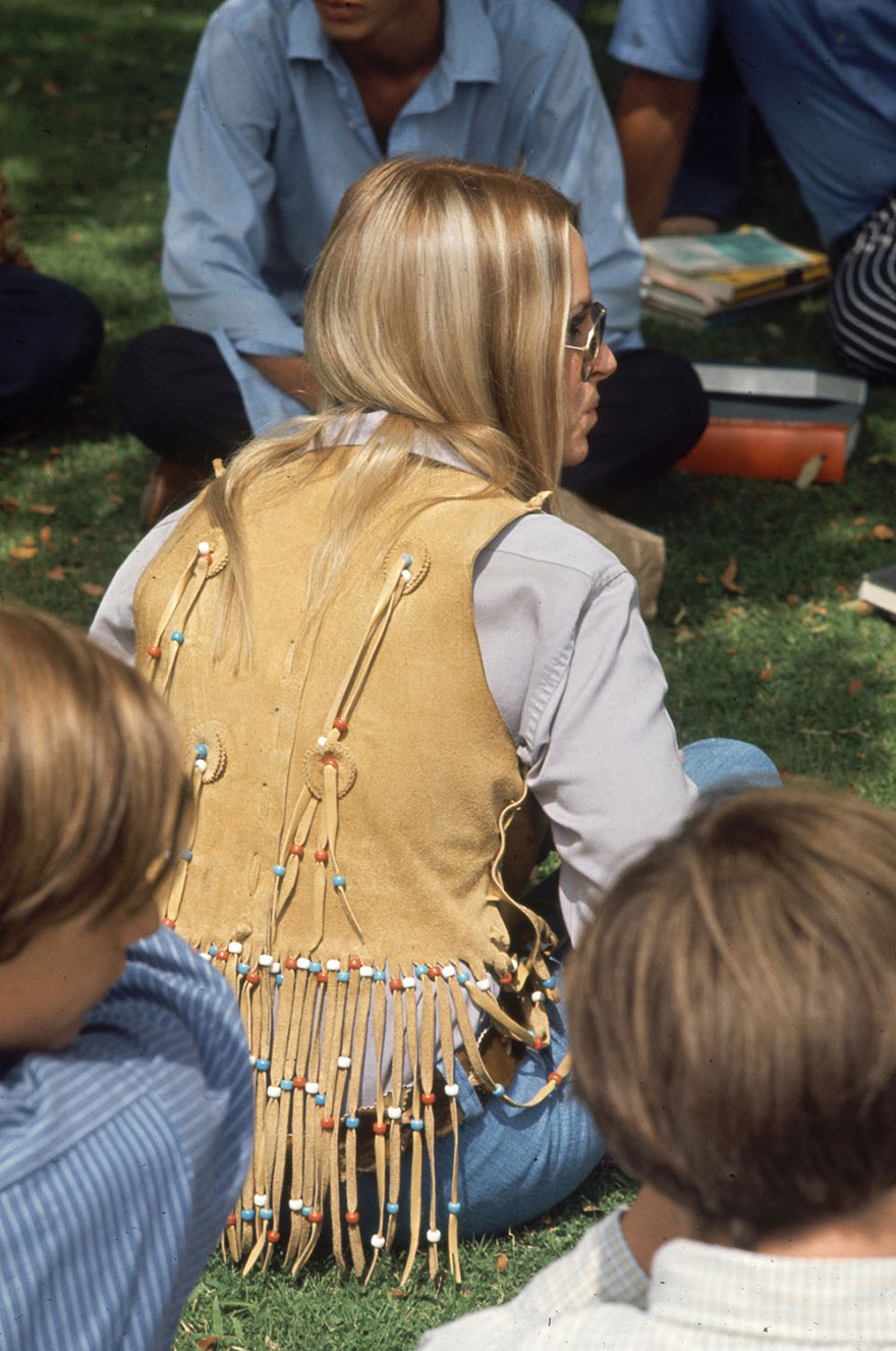1969-hippie-high-school-fashion-photography-14