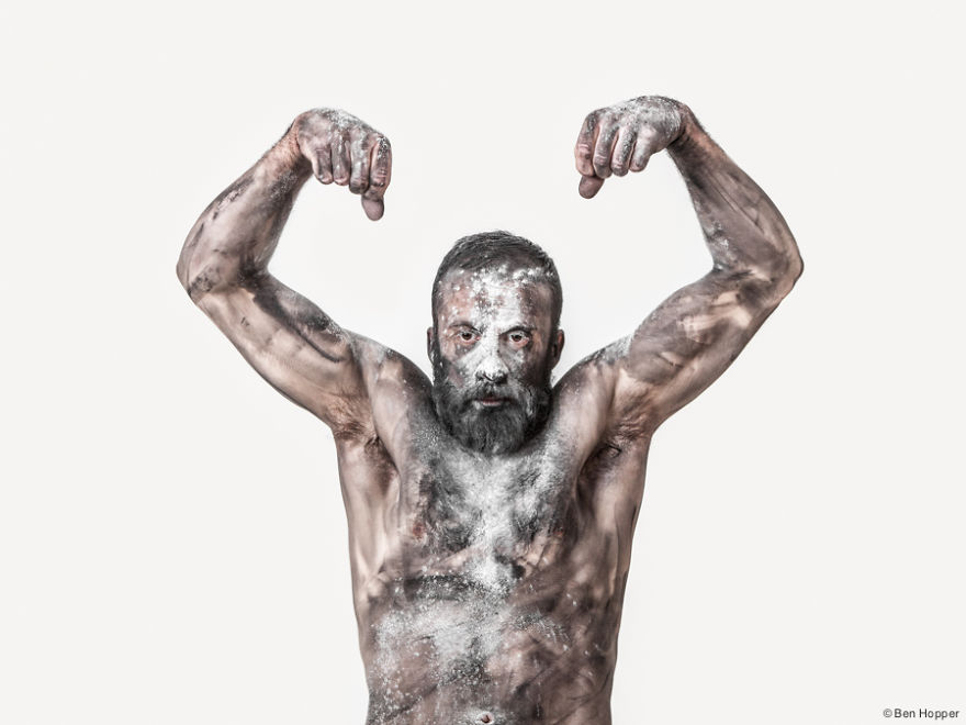 Transfiguration: Photos Of Circus Artists And Dancers Showing Their Physical Capabilities Transfiguration: Photos Of Circus Artists And Dancers Showing Their Physical Capabilities