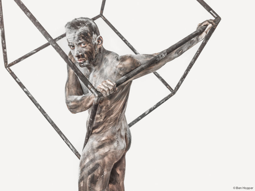 Transfiguration: Photos Of Circus Artists And Dancers Showing Their Physical Capabilities Transfiguration: Photos Of Circus Artists And Dancers Showing Their Physical Capabilities