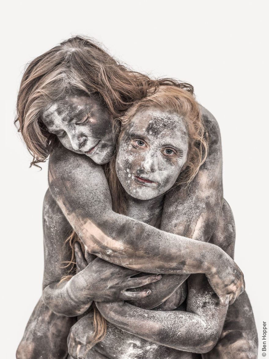 Transfiguration: Photos Of Circus Artists And Dancers Showing Their Physical Capabilities 