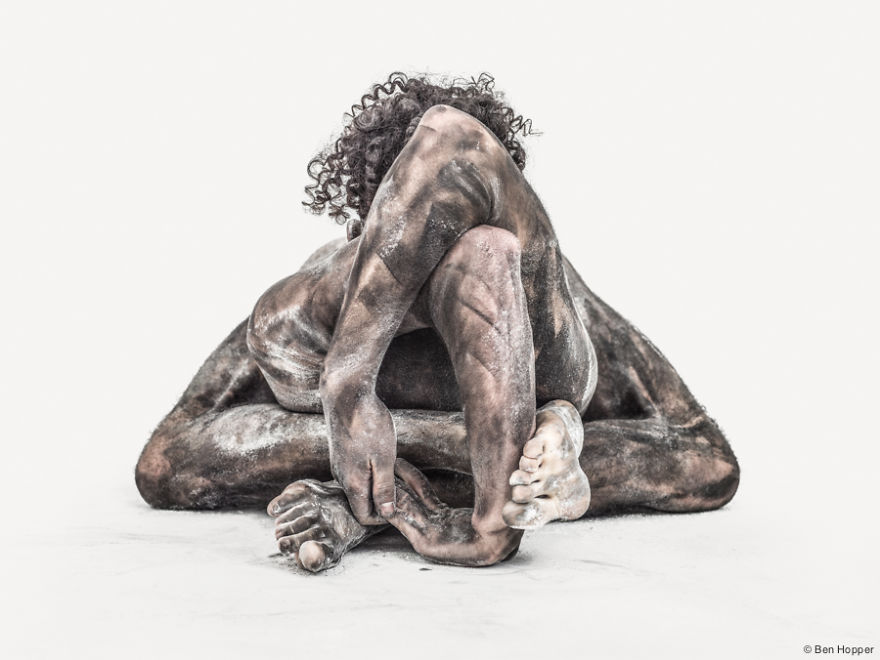 Transfiguration: Photos Of Circus Artists And Dancers Showing Their Physical Capabilities Transfiguration: Photos Of Circus Artists And Dancers Showing Their Physical Capabilities