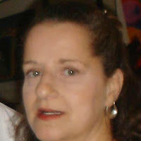 susannebender-constantino avatar