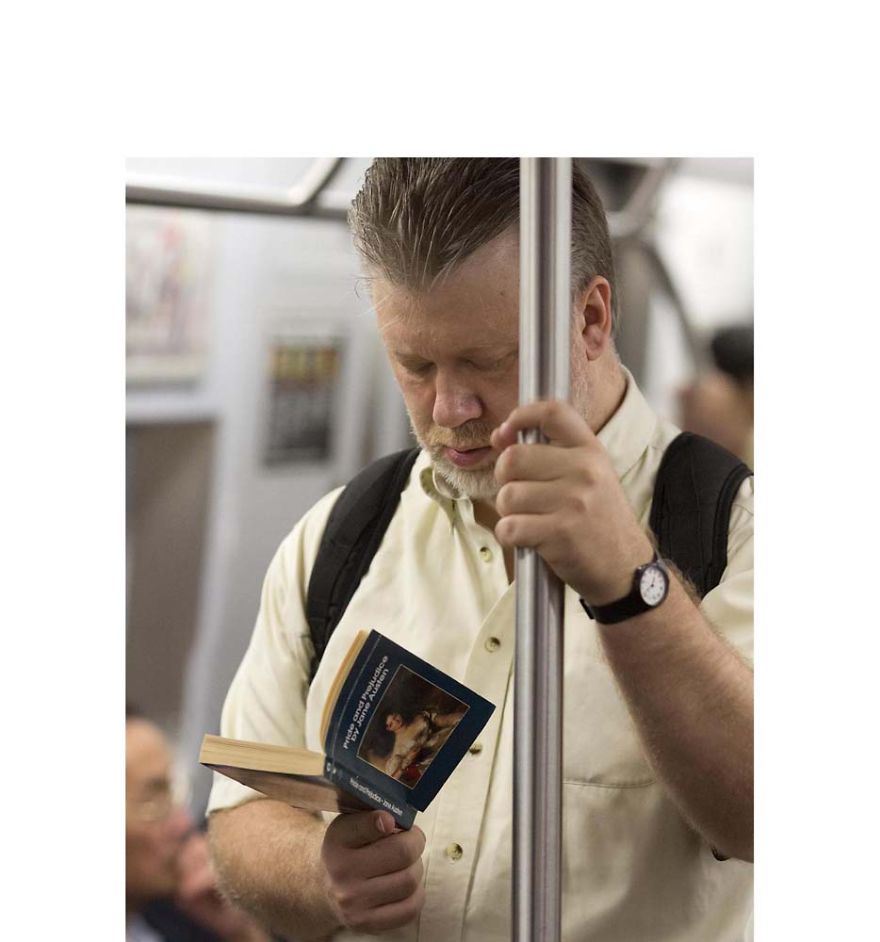 Shocking Discovery Is Made After Every Book Reader On The Subway Is Photographed Shocking Discovery Is Made After Every Book Reader On The Subway Is Photographed