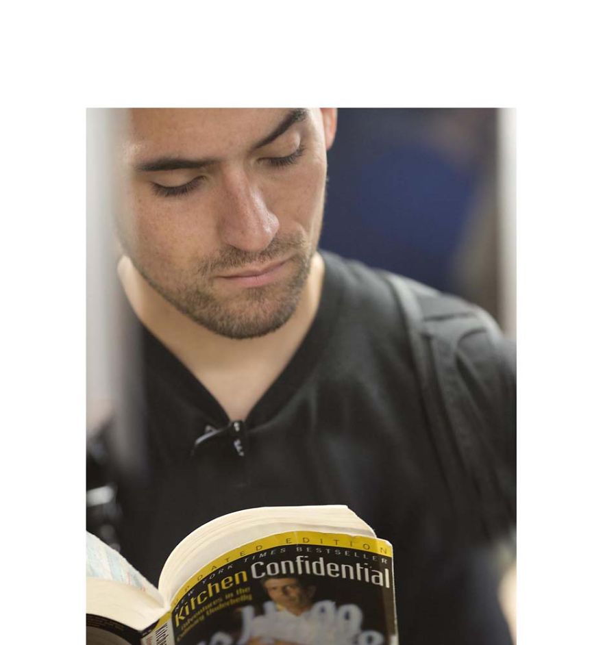Shocking Discovery Is Made After Every Book Reader On The Subway Is Photographed