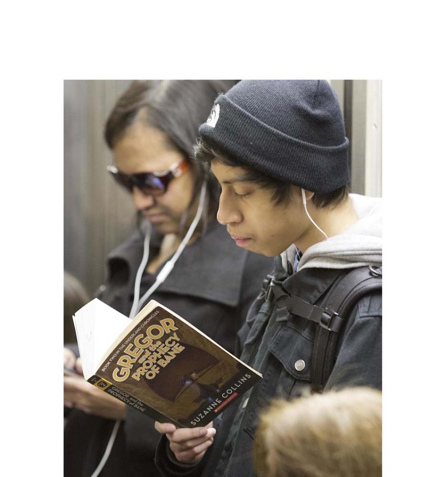 Shocking Discovery Is Made After Every Book Reader On The Subway Is Photographed Shocking Discovery Is Made After Every Book Reader On The Subway Is Photographed