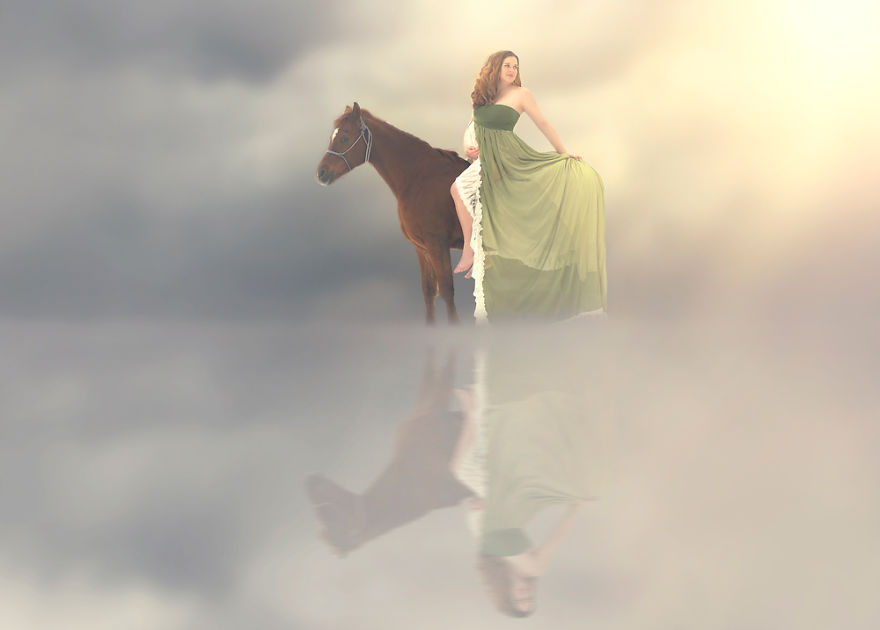 Photographer Takes Her Pregnant Models Outdoors In Any Kind Of Weather