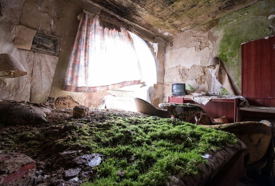 I Photograph Abandoned Buildings During My Travels Across Europe I Photograph Abandoned Buildings During My Travels Across Europe