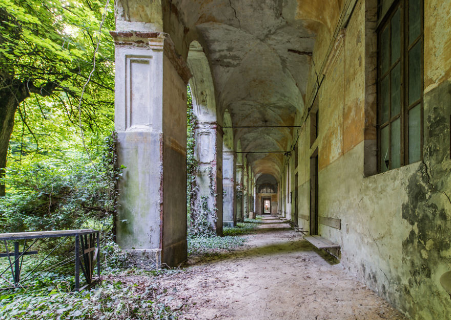 I Photograph Abandoned Buildings During My Travels Across Europe I Photograph Abandoned Buildings During My Travels Across Europe