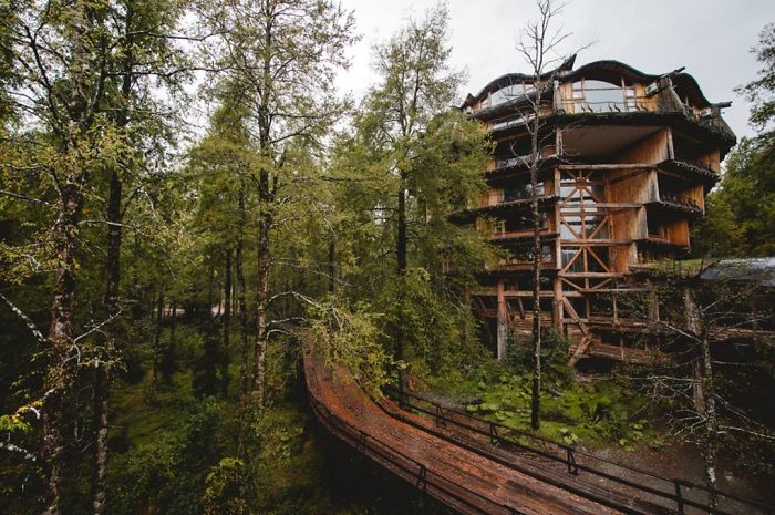Nothofagus Hotel, Huilo Huilo, Chile