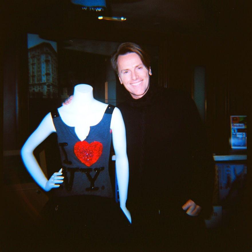 I Shoot Photos Of Celebrities Parting In Nyc, With A Toy Plastic Camera.