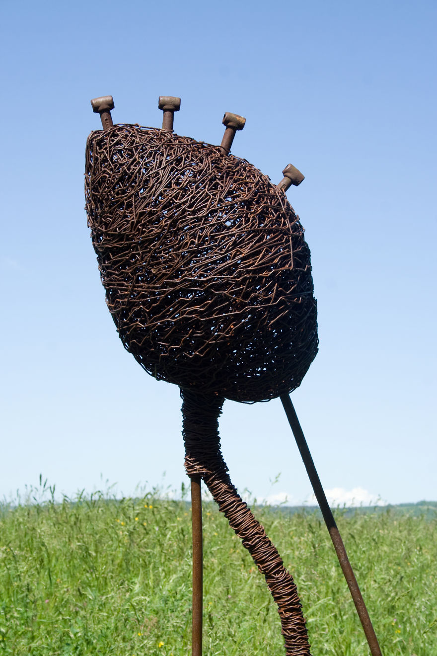 Abstract Wire Sculptures By David Vanorbeek