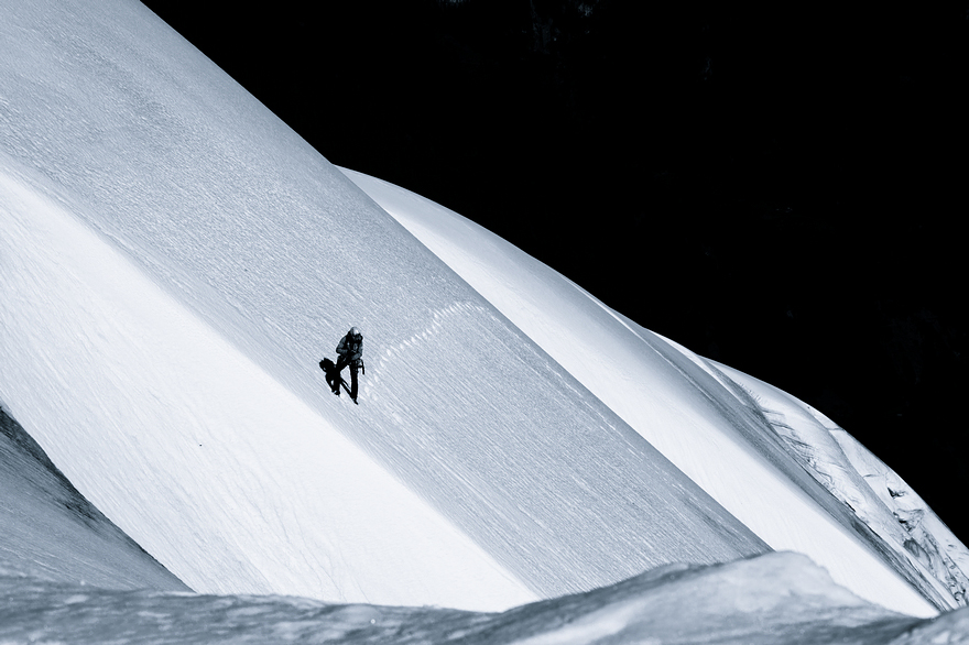 The Scale Of Nature: I Photographed People In The Alps To Show How Small We Are