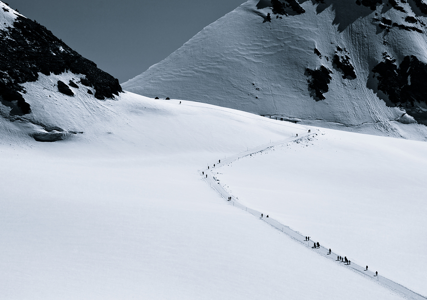 The Scale Of Nature: I Photographed People In The Alps To Show How Small We Are