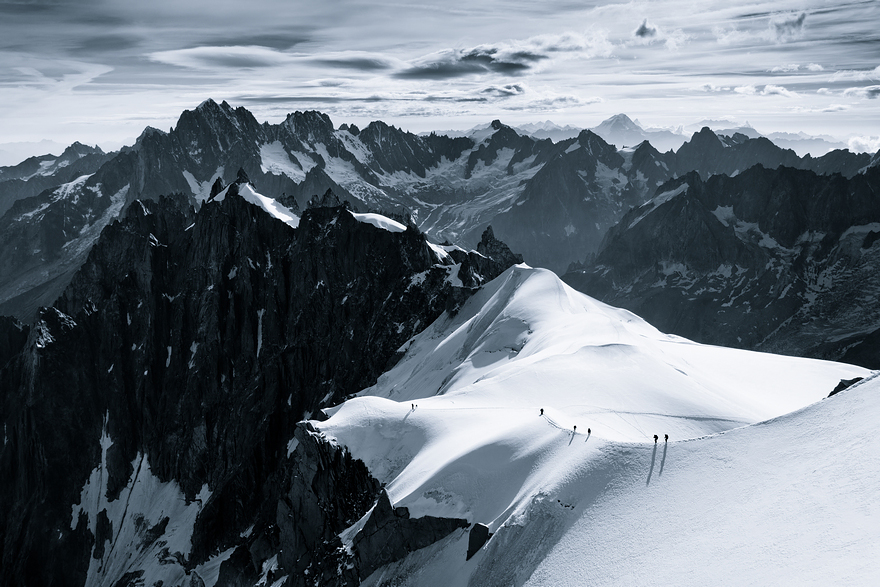 The Scale Of Nature: I Photographed People In The Alps To Show How Small We Are