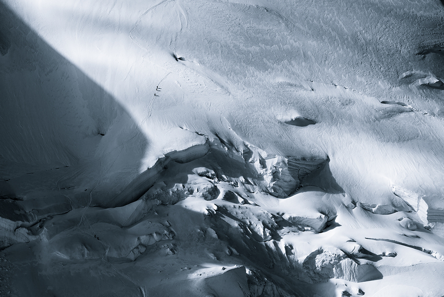 The Scale Of Nature: I Photographed People In The Alps To Show How Small We Are