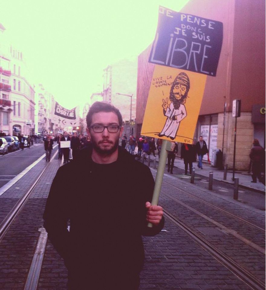 "i Think, Therefore I Am Free" - Young Manifesting In Bordeaux (france), For #jesuischarlie