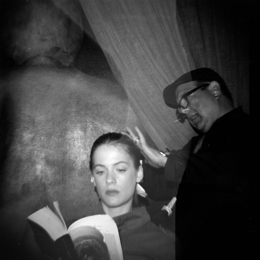 I Shoot Photos Of Celebrities Parting In Nyc, With A Toy Plastic Camera.