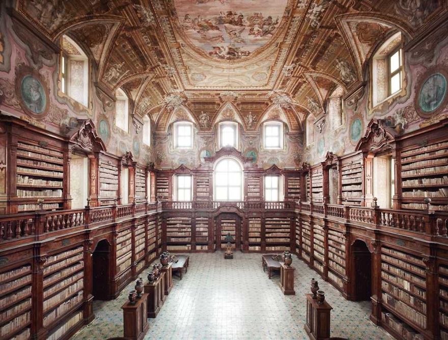 Biblioteca Nazionale Di Napoli - Naples, Italy