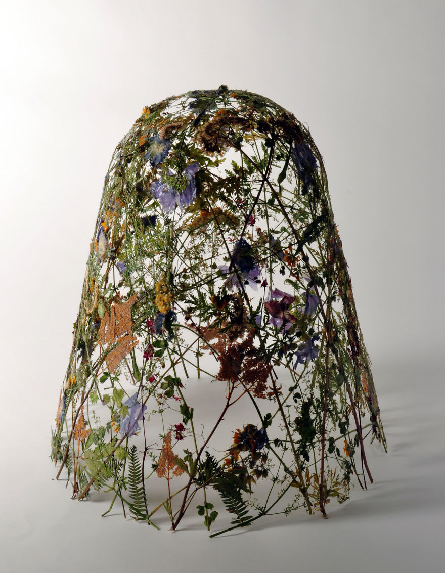 Spanish Artist Creates Delicate Pressed Flower Sculptures From The Most Famous European Gardens