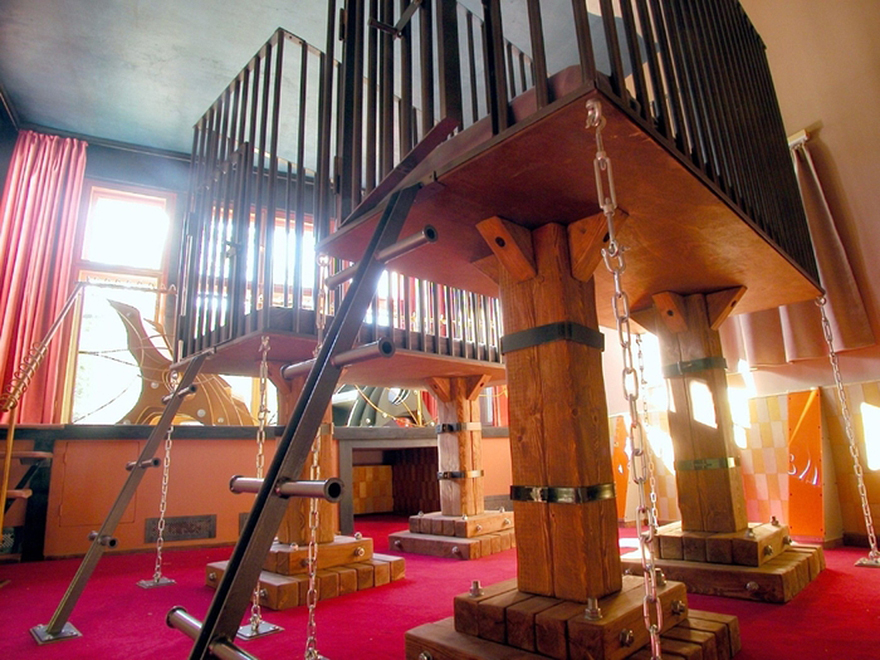 Propeller Island - A Hotel That Fullfills Your Darkest Dreams, Berlin