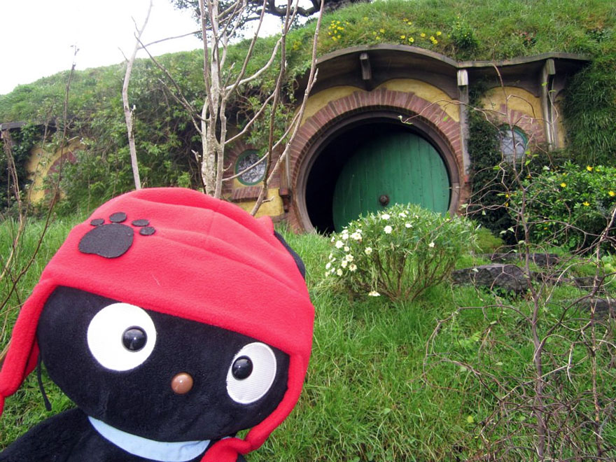 choco-cat-traveling-plush-toy-4