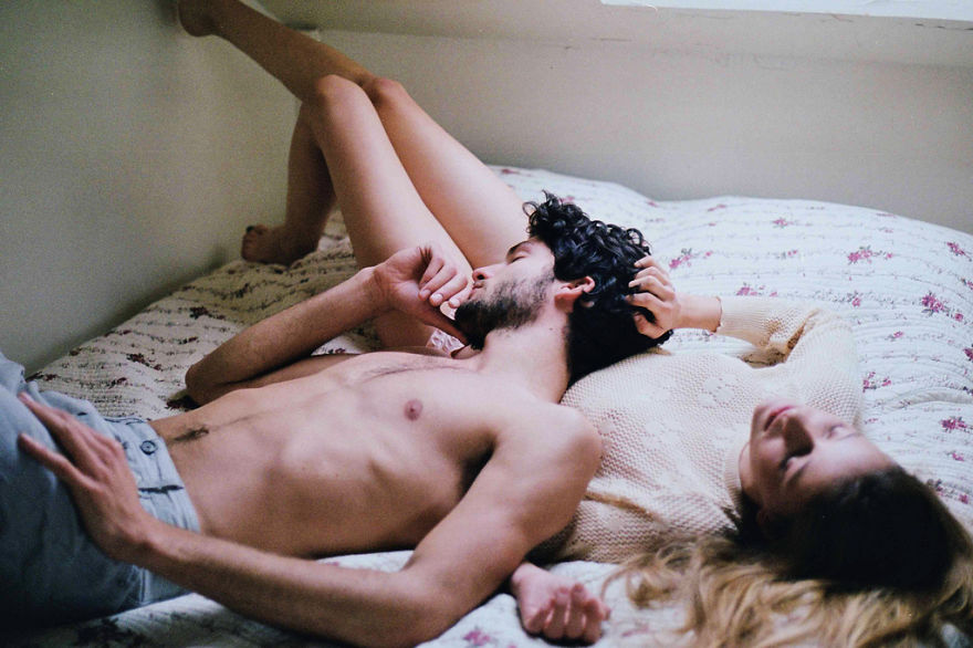 French Photographer Captures The Most Intimate Moments In Couple Relationships French Photographer Captures The Most Intimate Moments In Couple Relationships