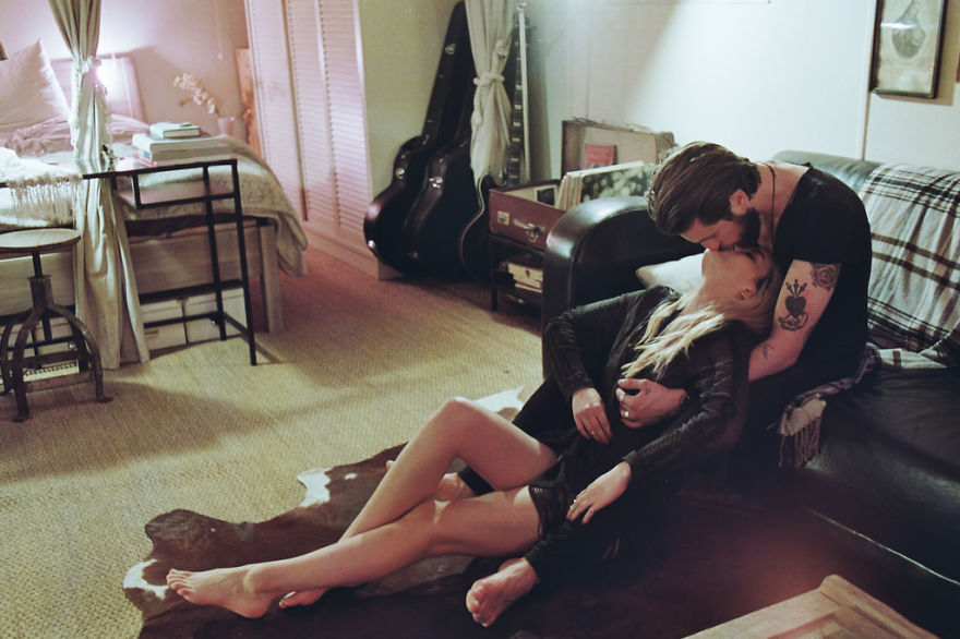 French Photographer Captures The Most Intimate Moments In Couple Relationships French Photographer Captures The Most Intimate Moments In Couple Relationships