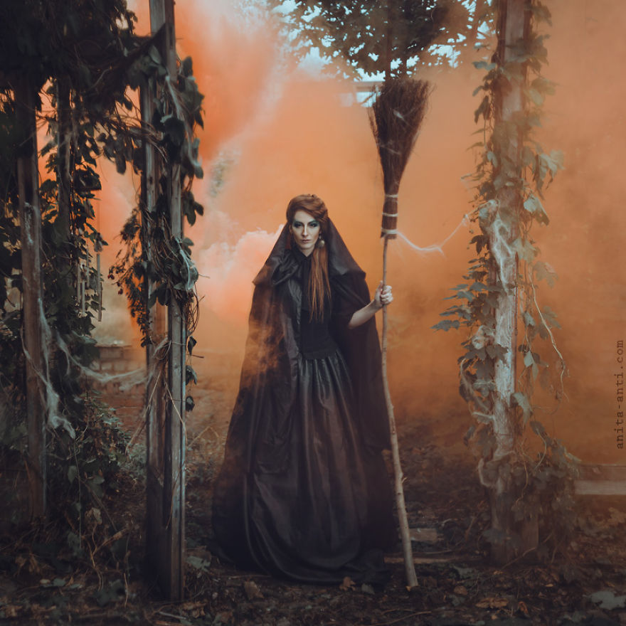 Ukrainian Photographer Brings Fairytales To Life In Magical Portraits Of Women With Animals