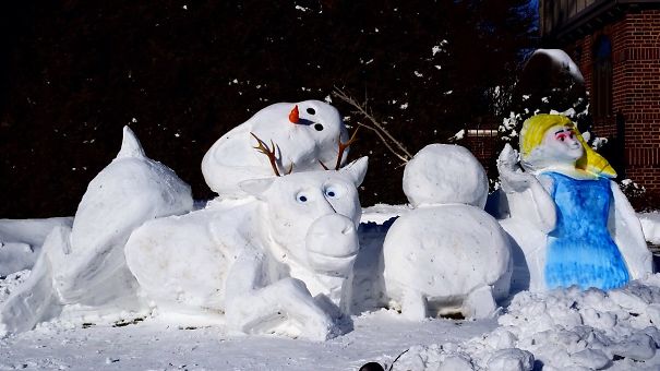 Chillin' With Elsa & Olaf