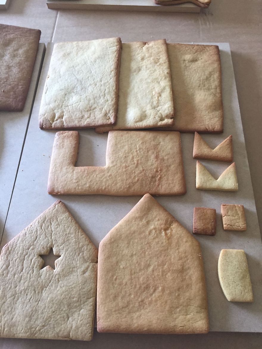 Gingerbread Houses (x7) And Gingerbread Sleighs (x2) For 2014!