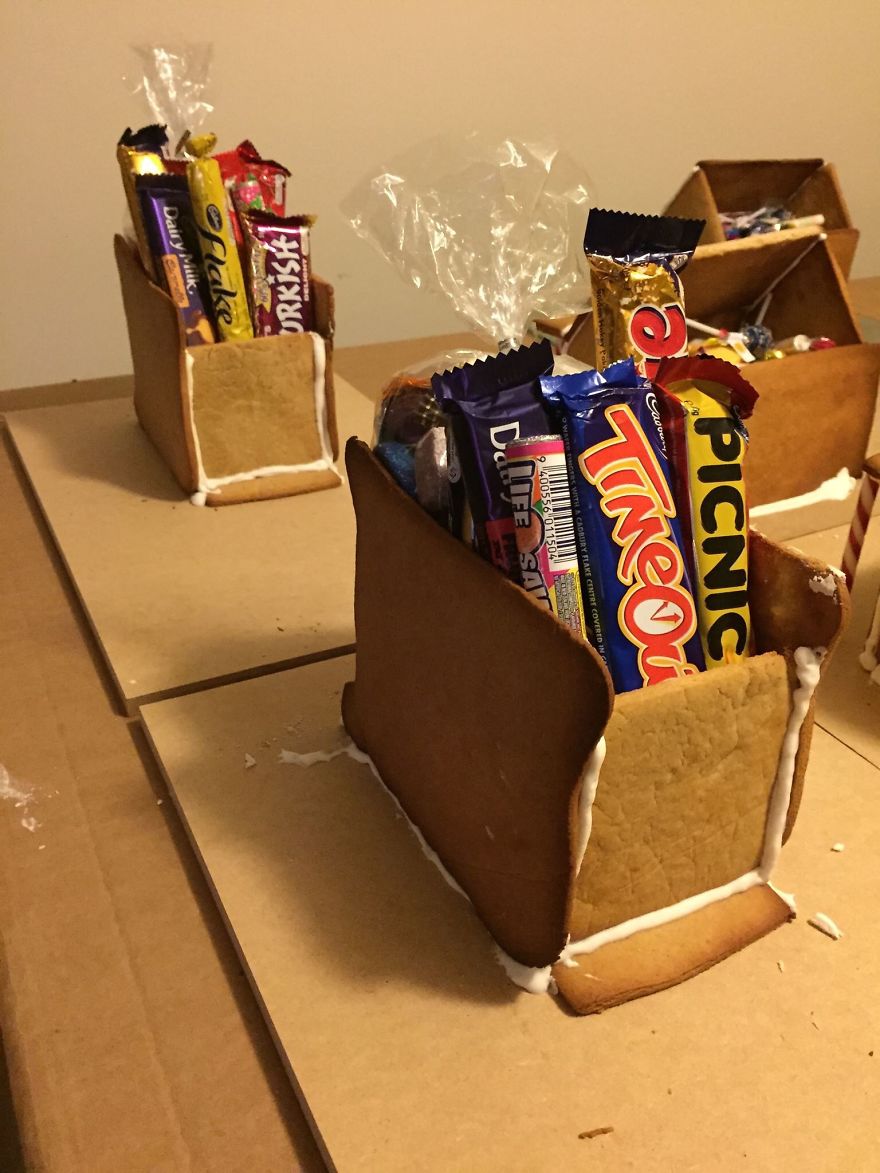 Gingerbread Houses (x7) And Gingerbread Sleighs (x2) For 2014! Gingerbread Houses (x7) And Gingerbread Sleighs (x2) For 2014!