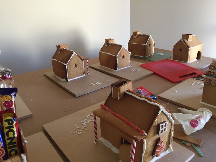 Gingerbread Houses (x7) And Gingerbread Sleighs (x2) For 2014!