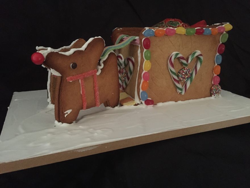 Gingerbread Houses (x7) And Gingerbread Sleighs (x2) For 2014!