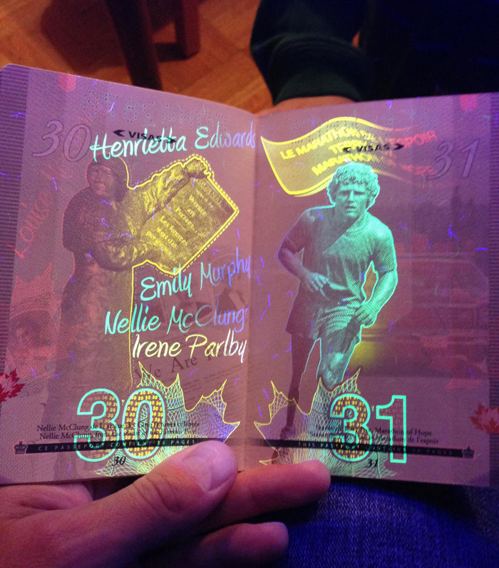 new-canadian-passport-uv-light-images-14