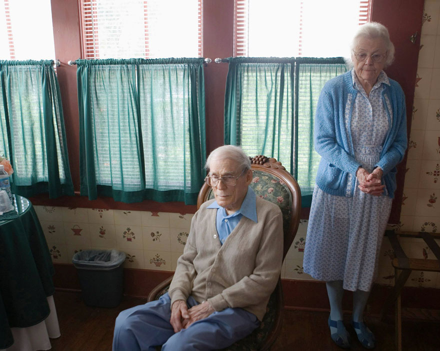 stock-images-photobombing-matt-vescovo-7 stock-images-photobombing-matt-vescovo-7